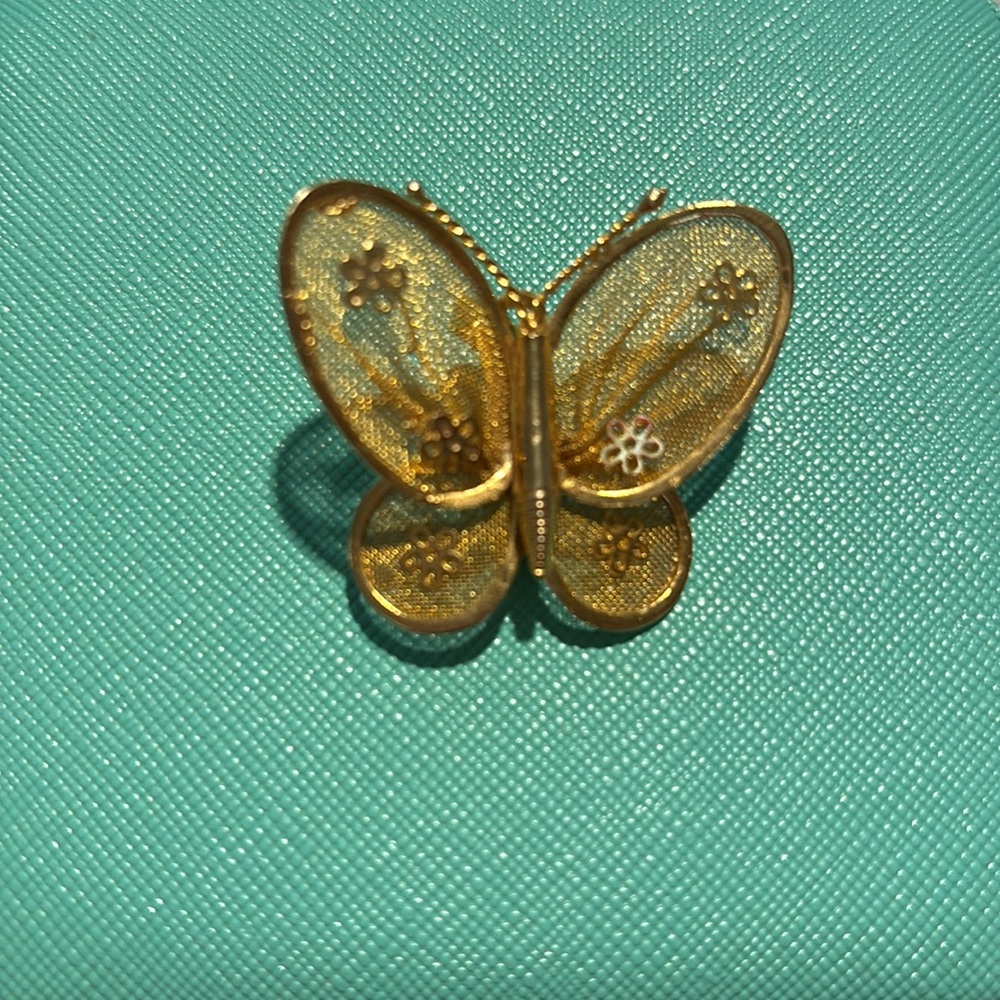Vintage Mesh Gold Tone Wire Brooch Pin Butterfly